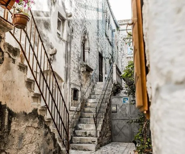 Διαμέρισμα With Terrace And Sea View - Lucic Τρογκίρ