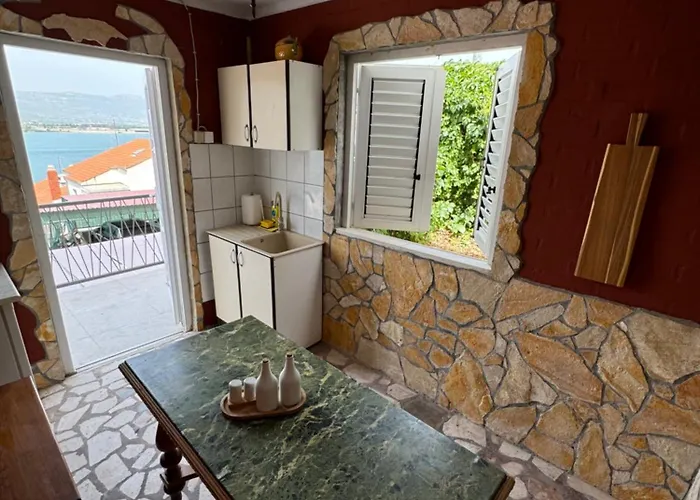 With Terrace And Sea View - Lucic Διαμέρισμα Τρογκίρ