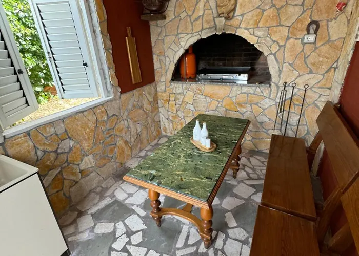 Διαμέρισμα With Terrace And Sea View - Lucic Τρογκίρ