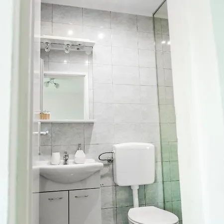 With Terrace And Sea View - Lucic 公寓