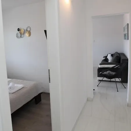 With Terrace And Sea View - Lucic *