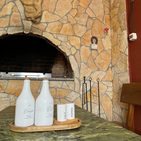 公寓 With Terrace And Sea View - Lucic *