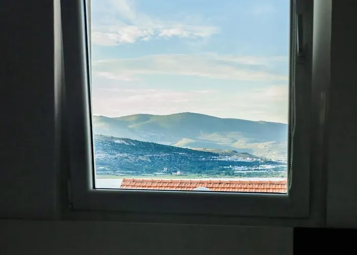 Apartament With Terrace And Sea View - Lucic *