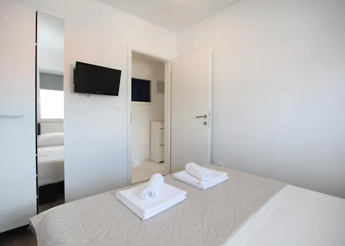 With Terrace And Sea View - Lucic Trogir